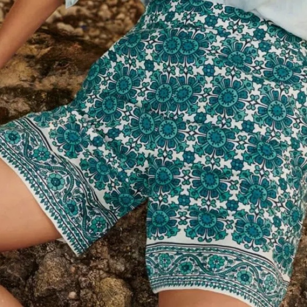 Boden Teal and White High-Waist Floral Print Shorts